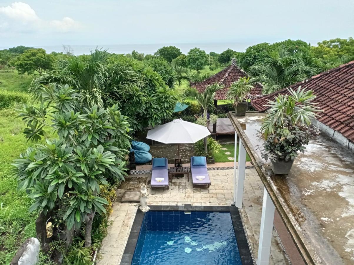 Khrisna Sunrise Homestay Tulamben Exterior photo