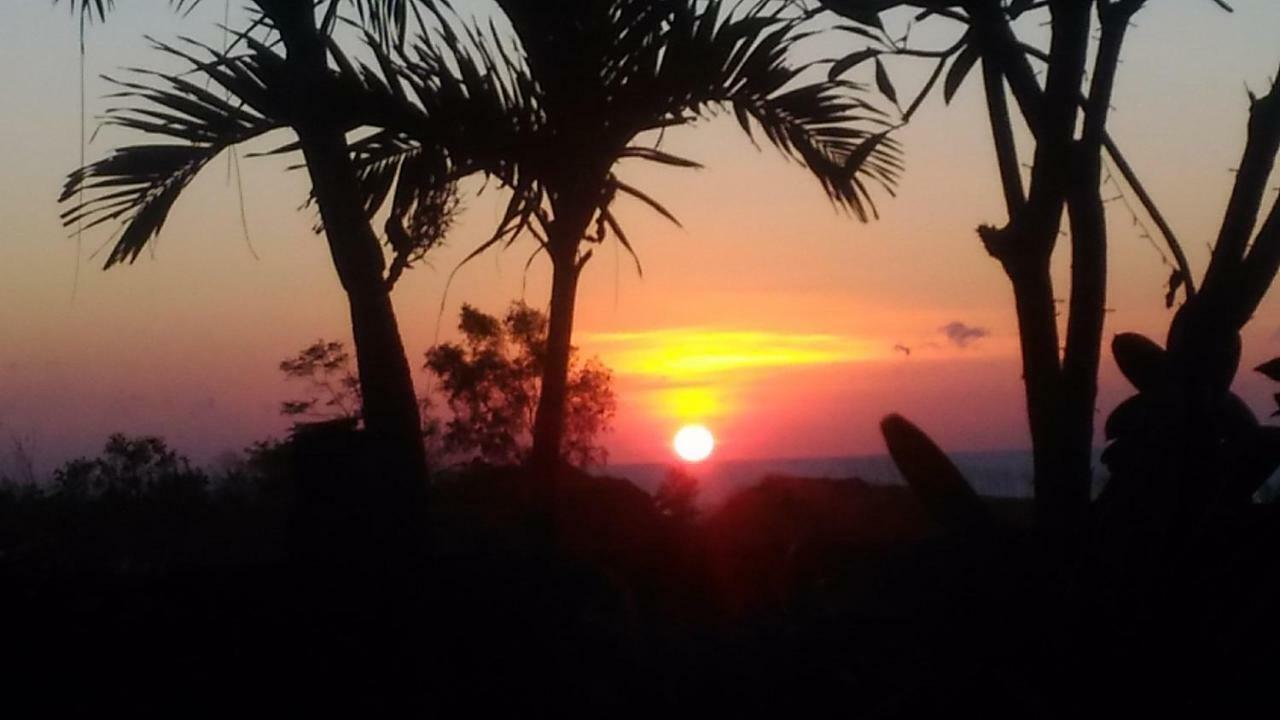 Khrisna Sunrise Homestay Tulamben Exterior photo